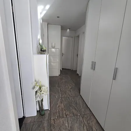 Apartamento Exklusives 3 Ca 7 Min Fussweg Zum Wef Kongresszentrum *
